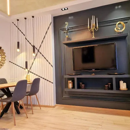 Apartment Fs - Beautiful In The Center Of