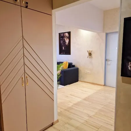 Apartment Fs - Beautiful In The Center Of *