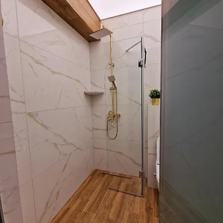 Fs - Beautiful In The Center Of Apartment *