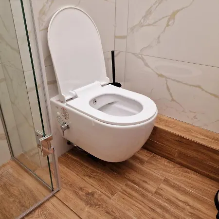 Fs - Beautiful In The Center Of Daire *