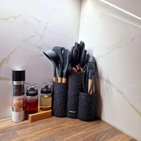 Fs - Beautiful In The Center Of Daire Varna